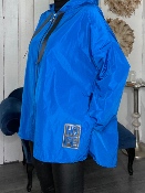 Coupe-Vent Bleu Vif