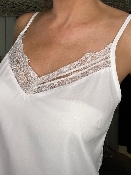 Top Erika Blanc