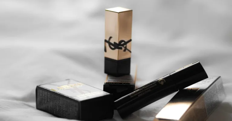 découvrez le mascara maybelline sky high pour des cils allongés, volumineux et une tenue longue durée, pour un regard intensément naturel.