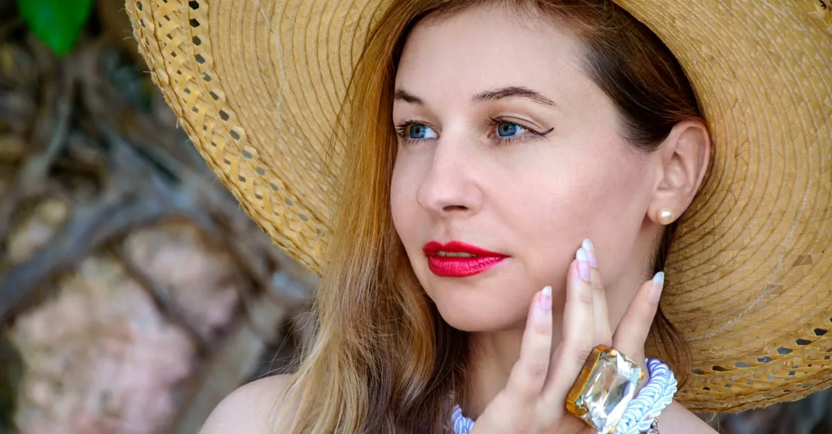 découvrez un style naturel et élégant alliant simplicité et raffinement pour une allure intemporelle et sophistiquée.
