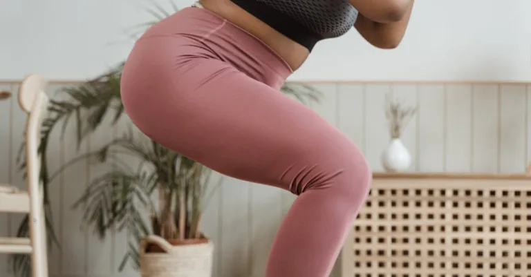 découvrez nos leggings squat proof alliant confort, résistance et style pour vos séances de sport intensives. restez à l’aise et sûre de vous à chaque mouvement.