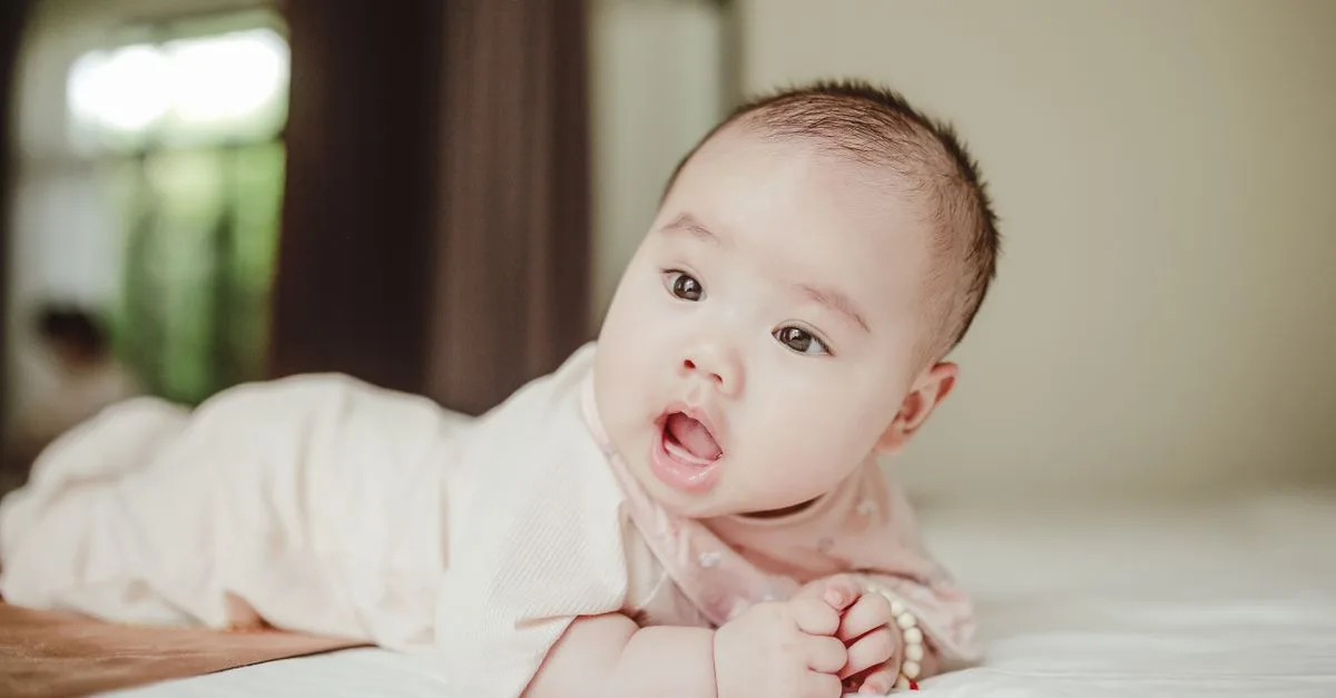 découvrez tout ce qu'il faut savoir sur les bébés : soins, alimentation, sommeil et conseils pour accompagner leur développement au quotidien.