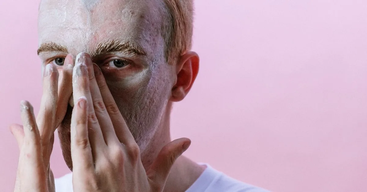 découvrez le meilleur nettoyant visage adapté à chaque type de peau pour un soin optimal et une peau éclatante de santé.