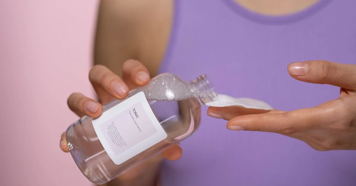 découvrez notre cleanser doux et efficace pour une peau propre, fraîche et éclatante. parfait pour tous les types de peau, il élimine impuretés et maquillage sans agresser.