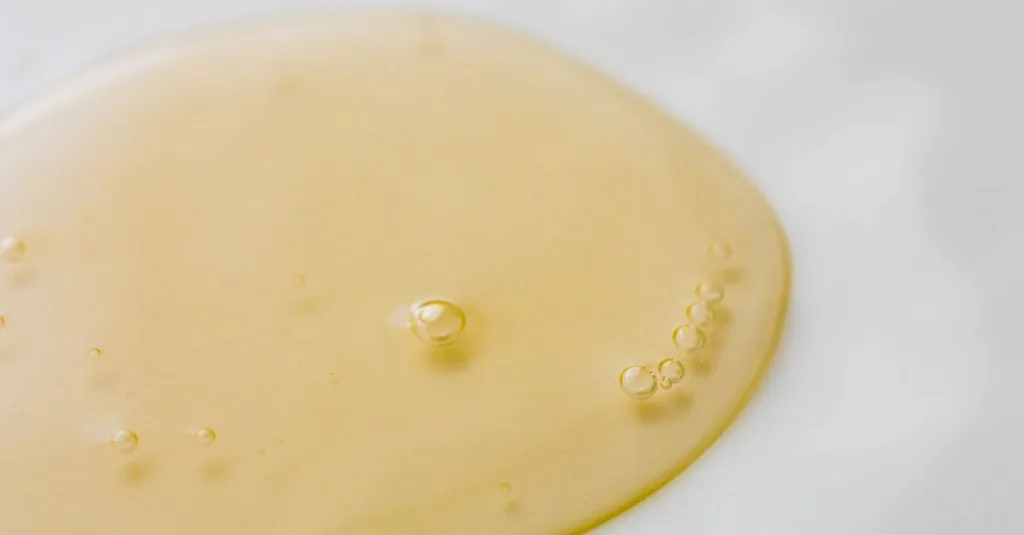 découvrez les propriétés et usages des cocamidopropyl sulfates, des agents tensioactifs doux utilisés dans les produits cosmétiques et soins personnels pour nettoyer et mousser en douceur.