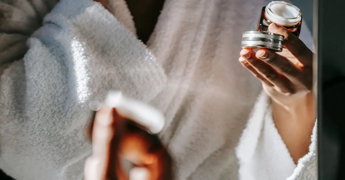 découvrez nos conseils quotidiens pour une routine de soins de la peau efficace, adaptée à tous les types de peau, pour un teint éclatant et en bonne santé.