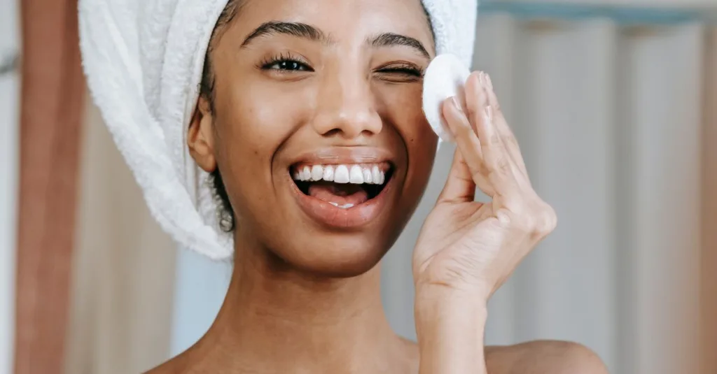 découvrez des conseils quotidiens pour une routine de soin de la peau efficace et adaptée à tous les types de peau, pour une peau saine et éclatante chaque jour.