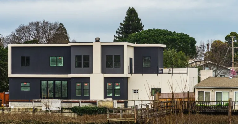 découvrez nos services de rénovation de maison pour transformer votre habitat avec expertise et qualité. donnez vie à vos projets de rénovation dès aujourd'hui.