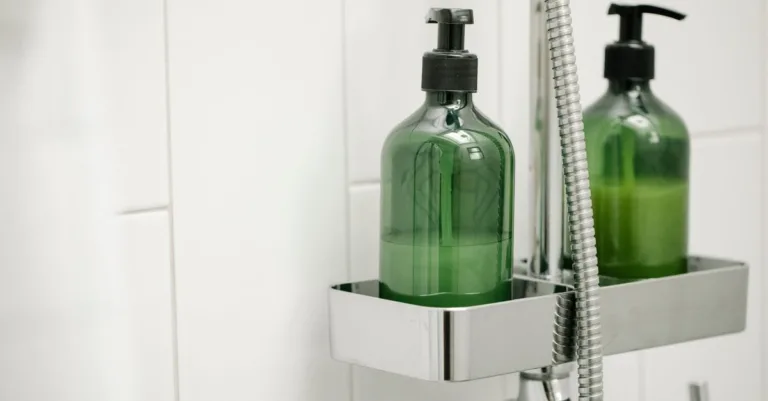 découvrez notre shampooing sans sulfates, doux pour vos cheveux et respectueux du cuir chevelu, pour une beauté naturelle et éclatante au quotidien.