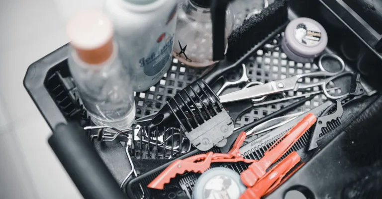 découvrez nos conseils et produits essentiels pour des soins capillaires adaptés à tous types de cheveux. offrez à votre chevelure douceur, brillance et vitalité au quotidien.