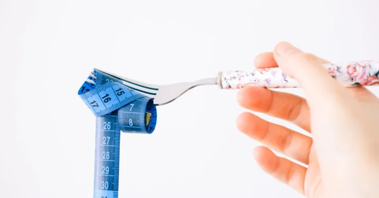découvrez le régime militaire : un plan alimentaire strict de 3 jours pour perdre du poids rapidement grâce à une alimentation équilibrée et contrôlée.