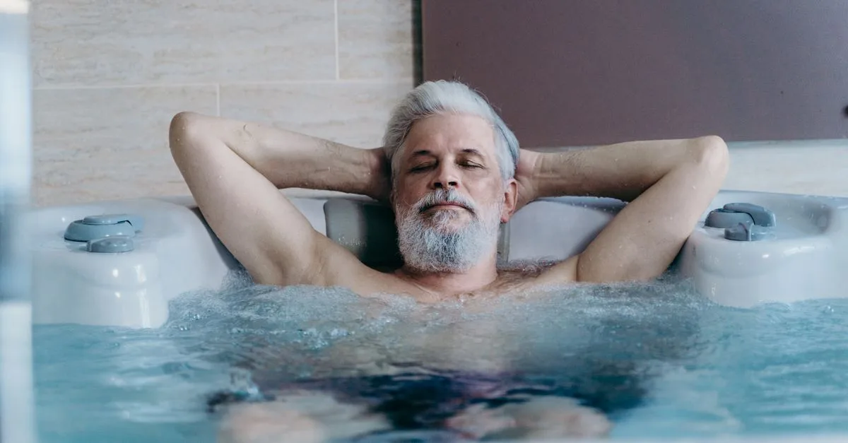 découvrez les bains dérivatifs pour cheveux gris : leurs principes, leurs bienfaits potentiels et les précautions à connaître avant de les essayer.