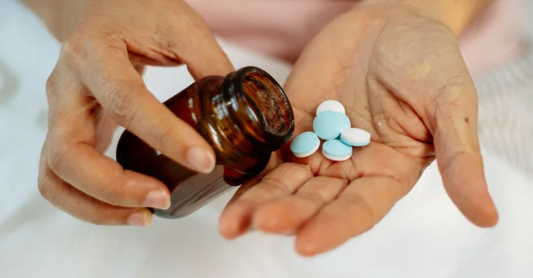 laroxyl à faible dose : une prise de poids est-elle possible ? découvrez les facteurs en jeu et quand demander conseil à votre médecin.