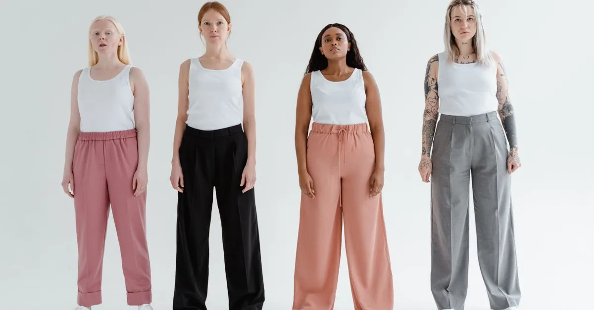 découvrez les pantalons wide-leg pour femmes petites : des coupes flatteuses et des conseils pour trouver la longueur idéale.